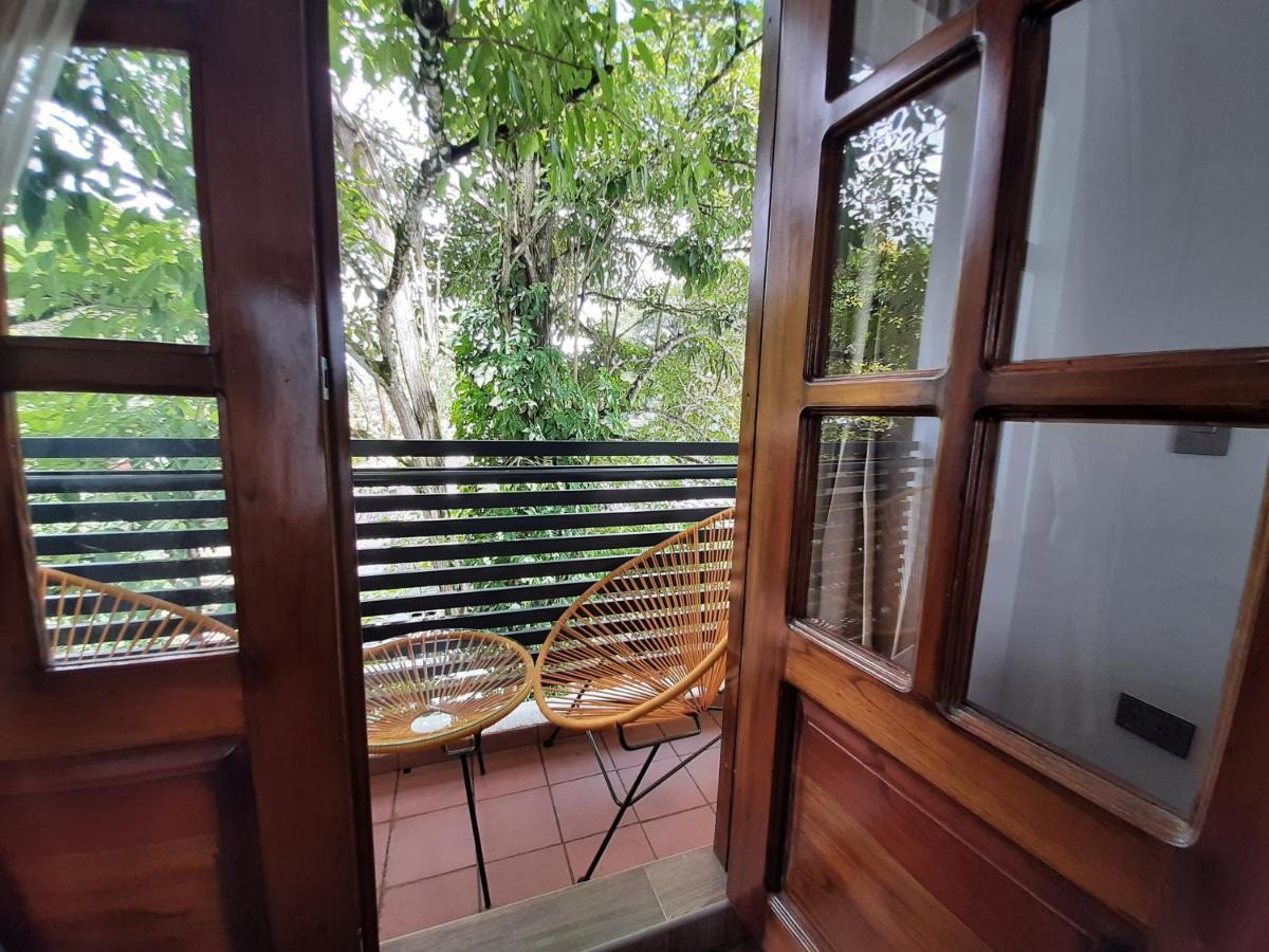 Hotel On The Rock Minca Ngoại thất bức ảnh