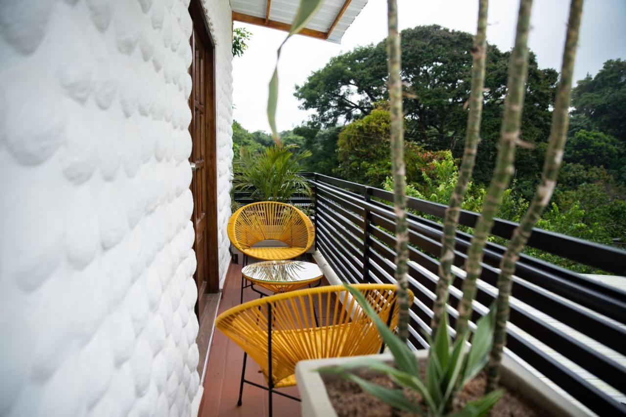 Hotel On The Rock Minca Ngoại thất bức ảnh
