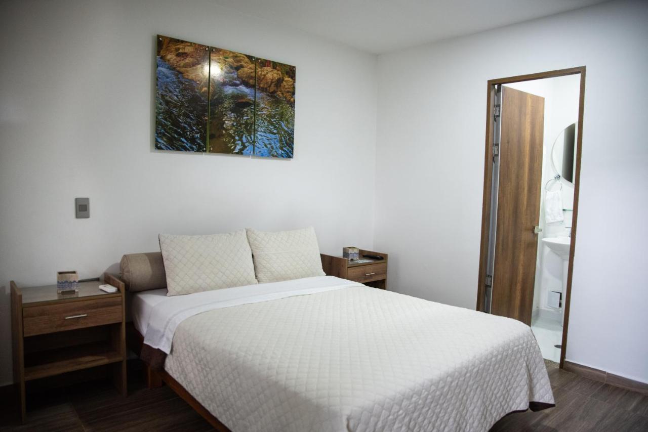 Hotel On The Rock Minca Ngoại thất bức ảnh