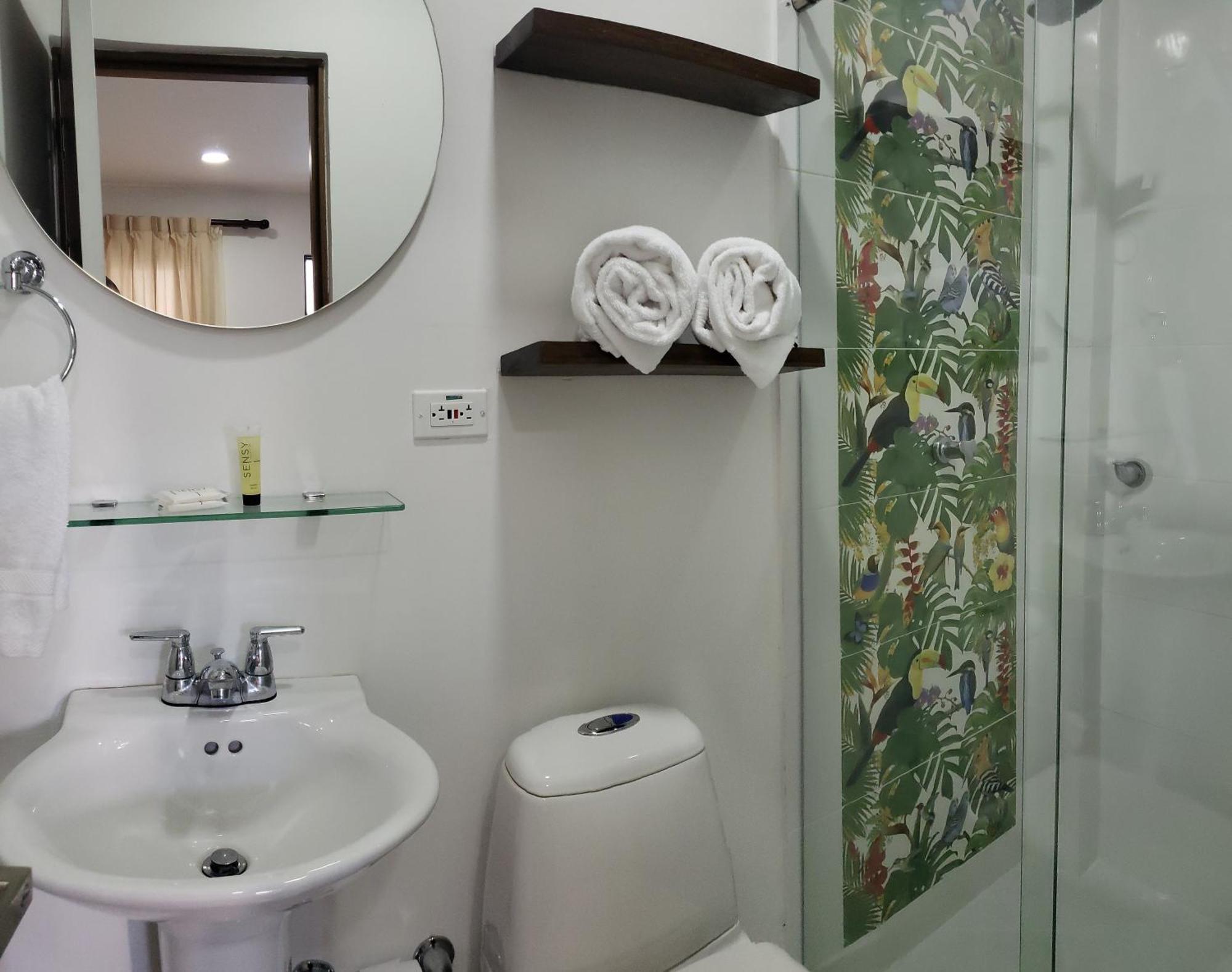 Hotel On The Rock Minca Ngoại thất bức ảnh