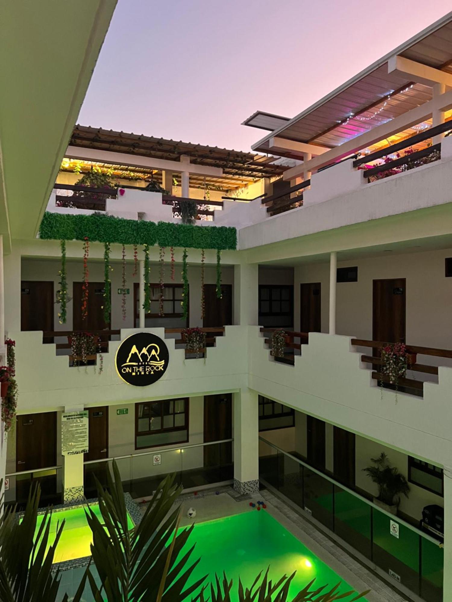 Hotel On The Rock Minca Ngoại thất bức ảnh