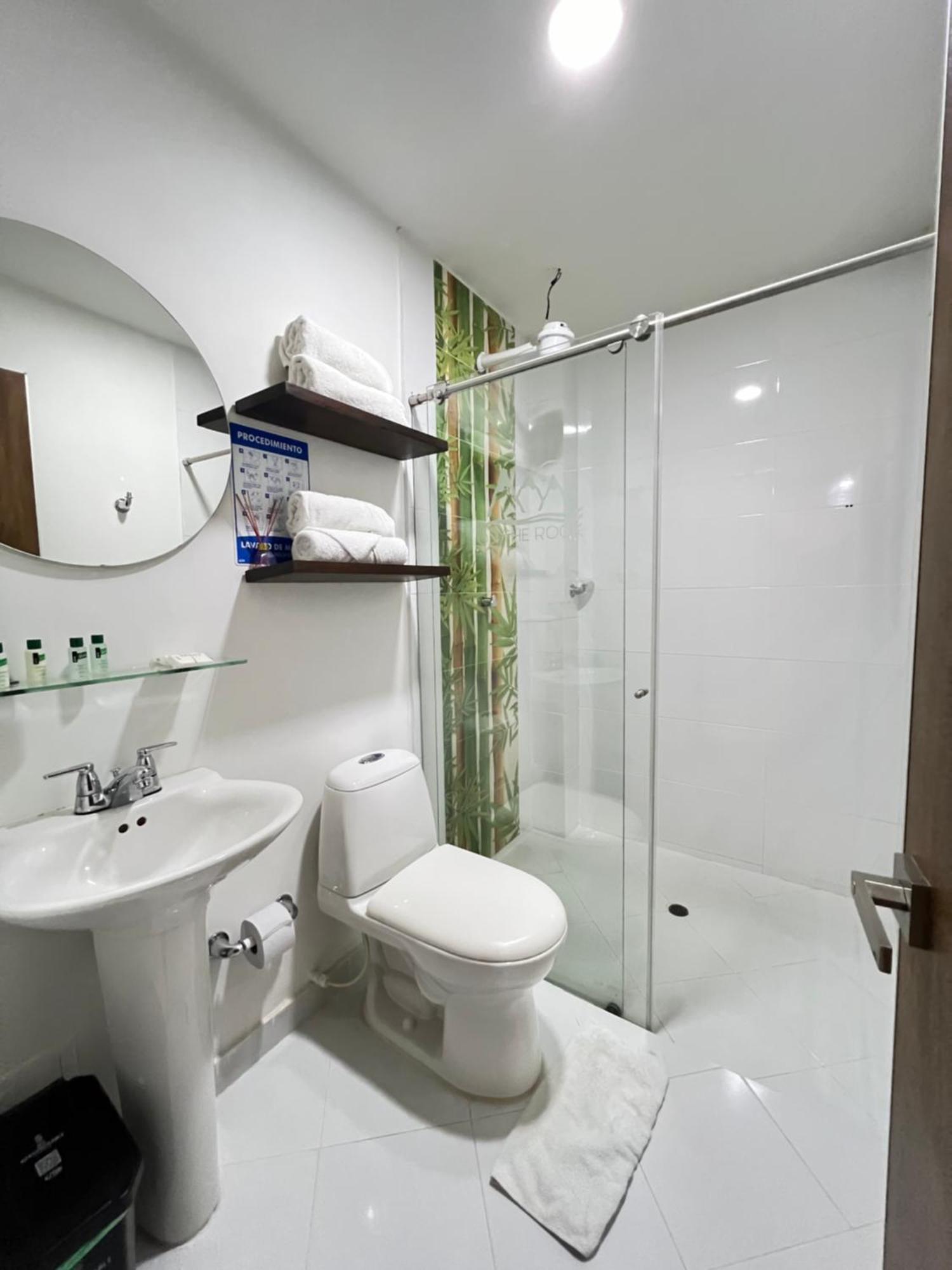 Hotel On The Rock Minca Ngoại thất bức ảnh